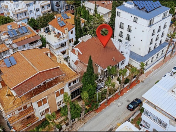ÇAĞLAYAN’DA 800 M2 İÇ KULLANIM M2 OLAN KOMPLE SATILIK BİNA