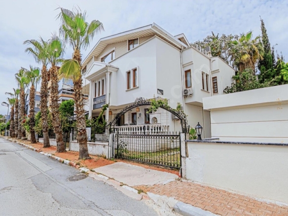 ÇAĞLAYAN’DA 800 M2 İÇ KULLANIM M2 OLAN KOMPLE SATILIK BİNA