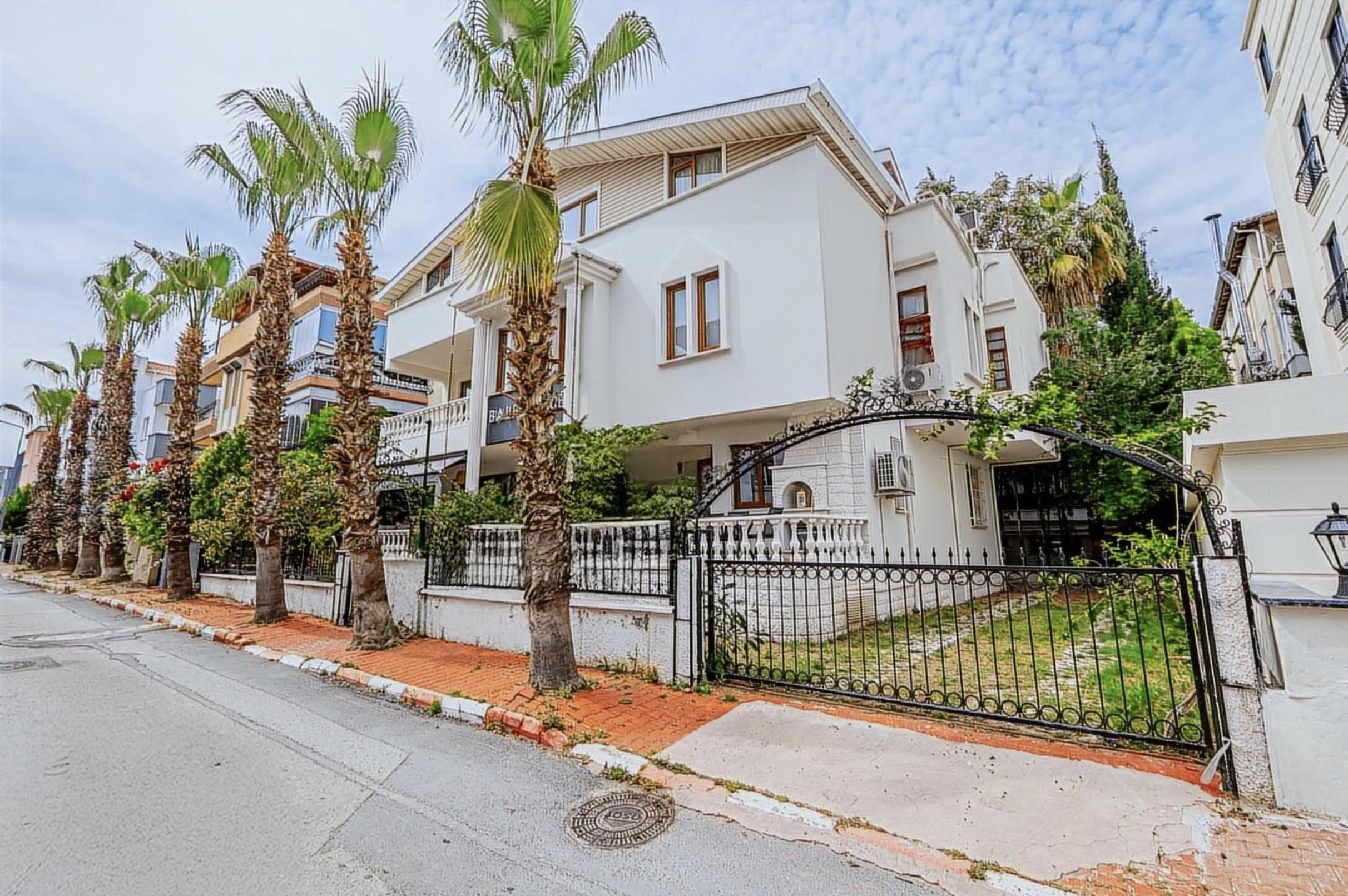 ÇAĞLAYAN’DA 800 M2 İÇ KULLANIM M2 OLAN KOMPLE SATILIK BİNA