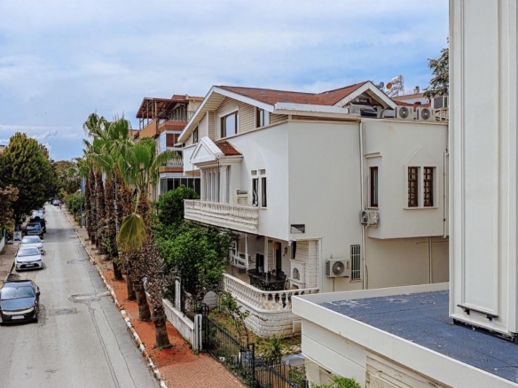 ÇAĞLAYAN’DA 800 M2 İÇ KULLANIM M2 OLAN KOMPLE SATILIK BİNA