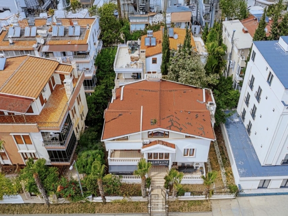 ÇAĞLAYAN’DA 800 M2 İÇ KULLANIM M2 OLAN KOMPLE SATILIK BİNA