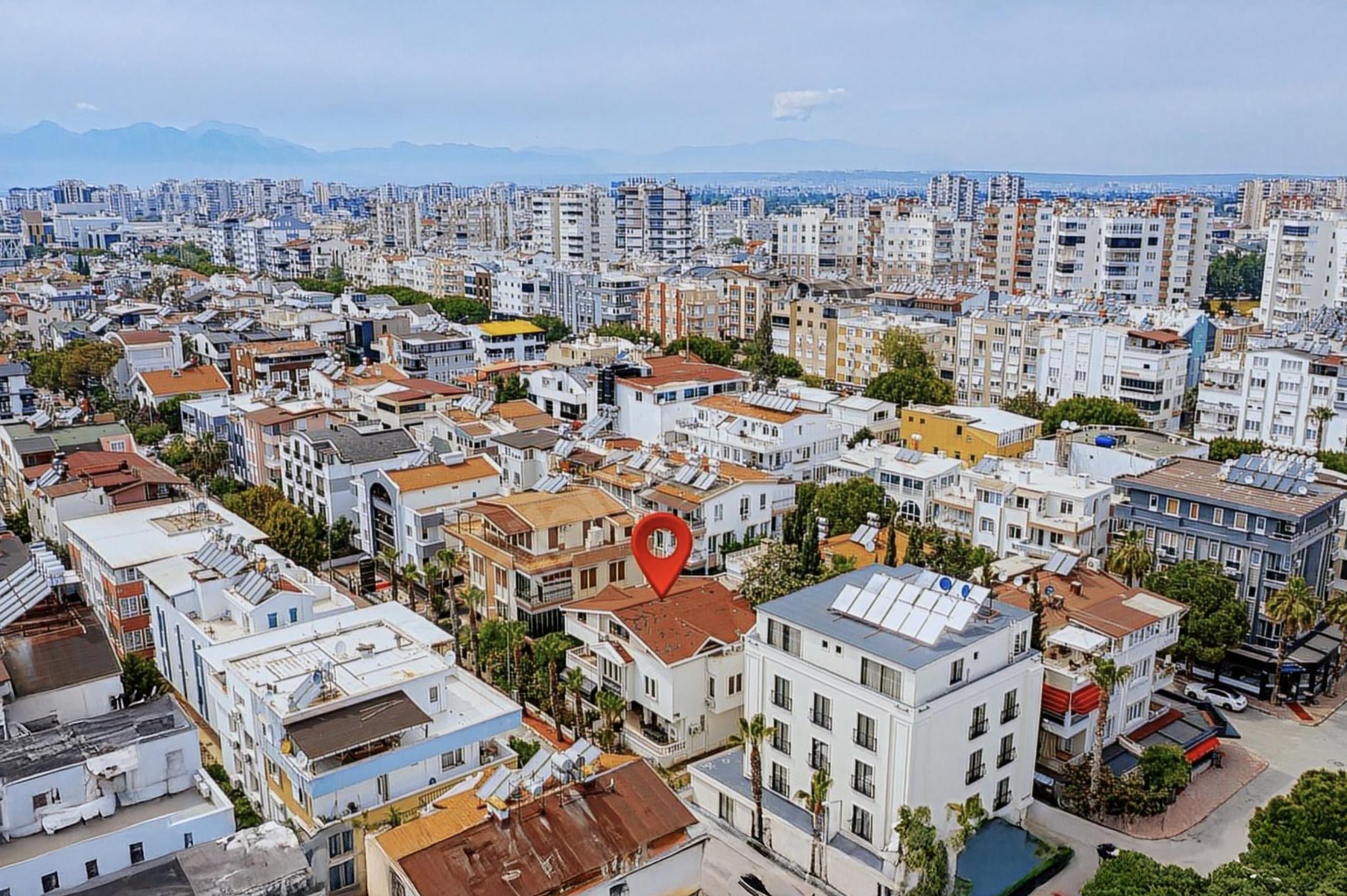 ÇAĞLAYAN’DA 800 M2 İÇ KULLANIM M2 OLAN KOMPLE SATILIK BİNA
