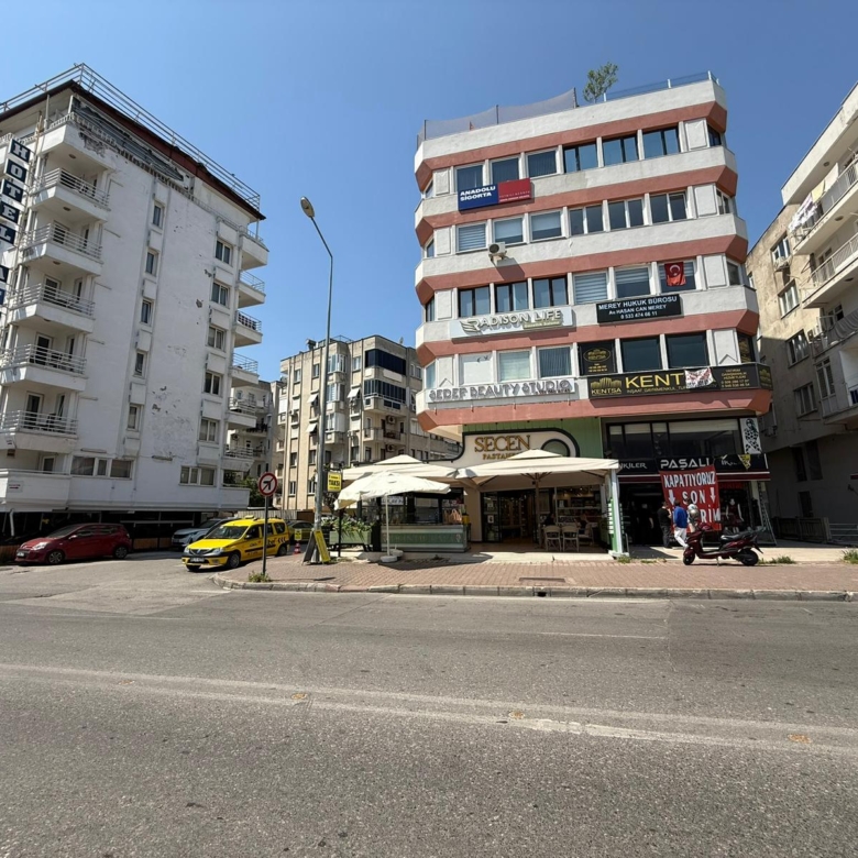 Doğu Garajı Merkezinde Ticari değeri yüksek 300m² Satılık Dükkan