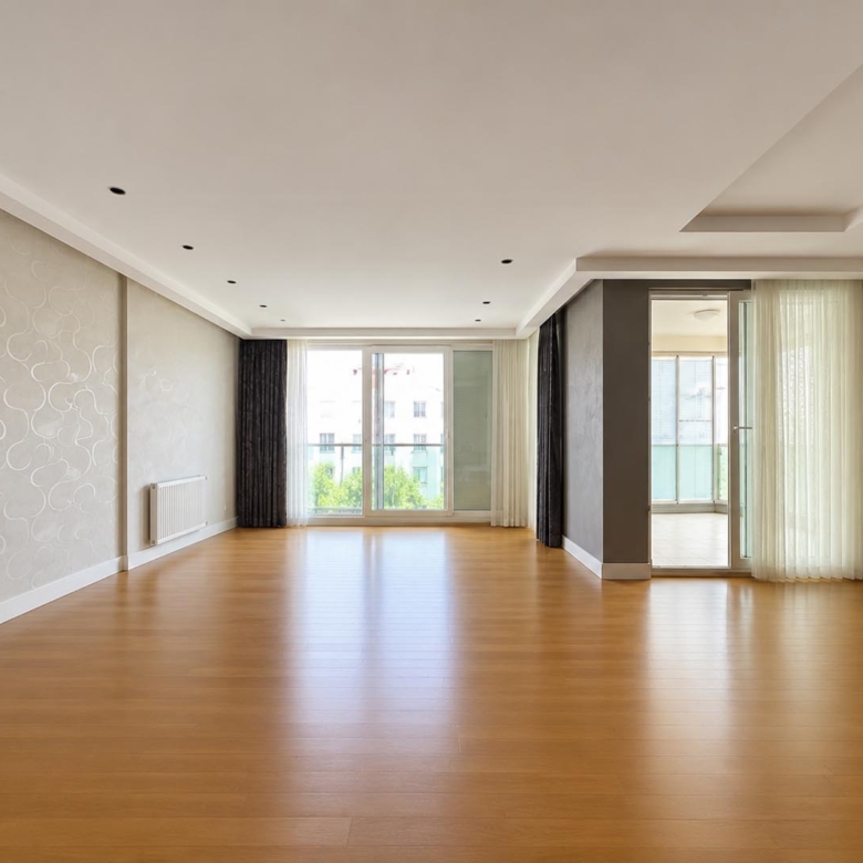 Antalya Konyaaltı Uncalı’da Garden Life Sitesi’nde Satılık Lüks 4+1 Ara Kat Daire