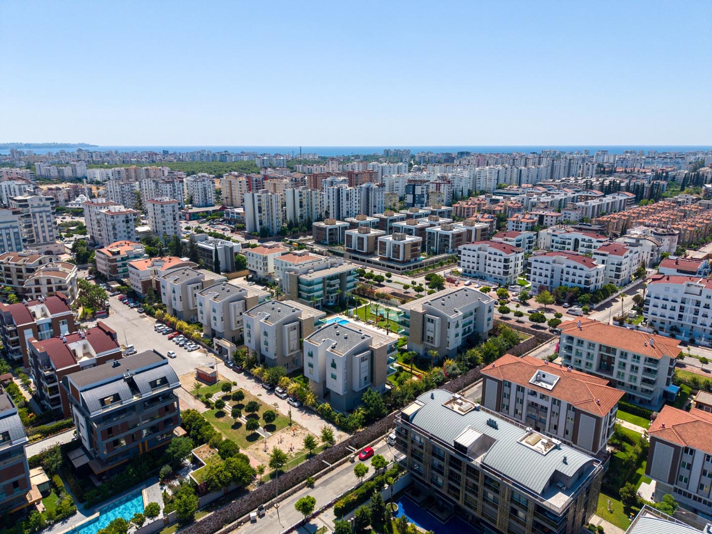 Antalya Konyaaltı Uncalı’da Garden Life Sitesi’nde Satılık Lüks 4+1 Ara Kat Daire