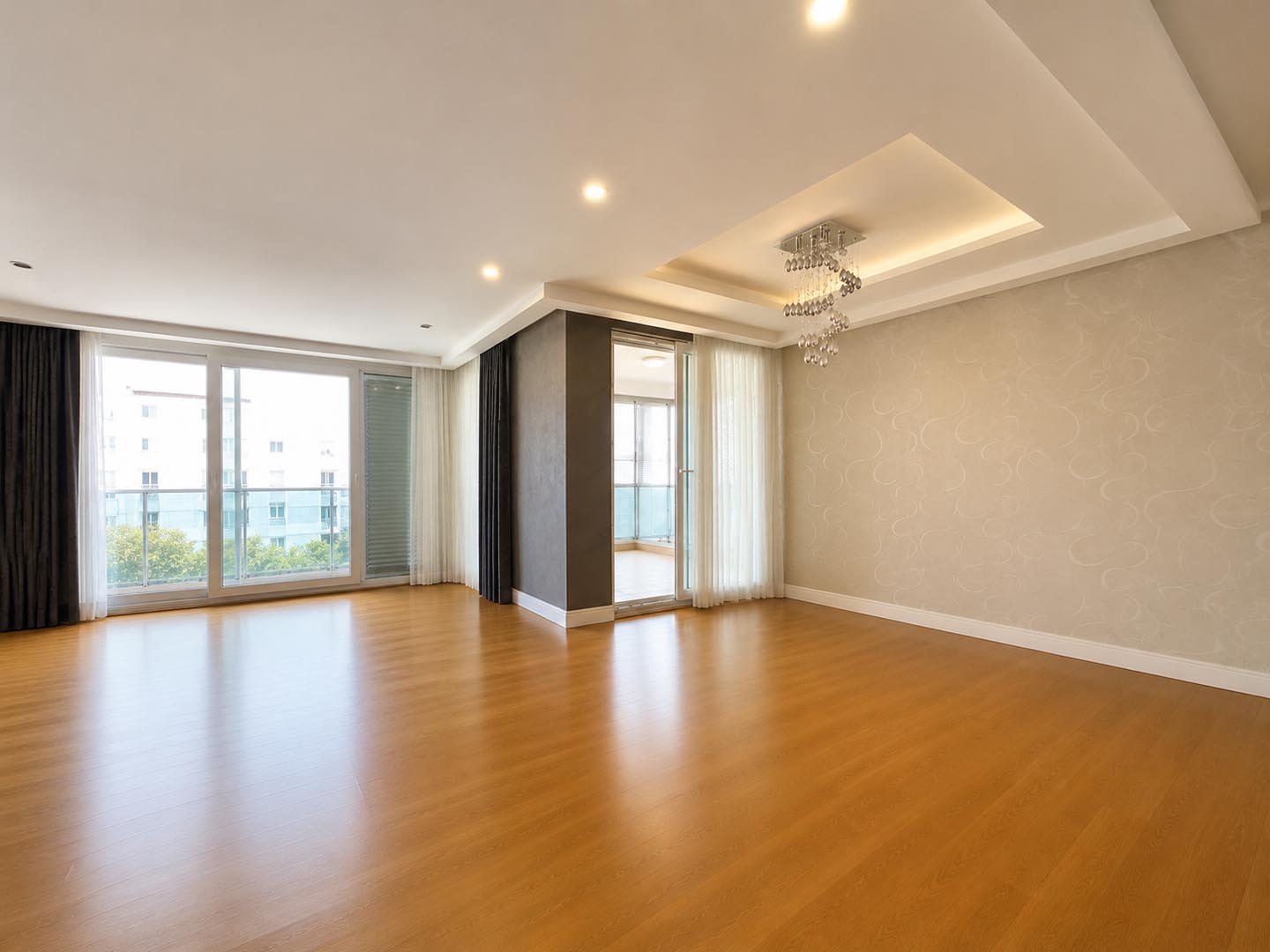 Antalya Konyaaltı Uncalı’da Garden Life Sitesi’nde Satılık Lüks 4+1 Ara Kat Daire