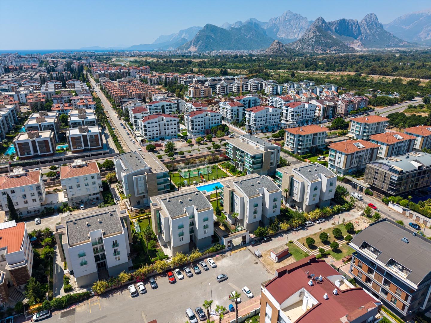 Antalya Konyaaltı Uncalı’da Garden Life Sitesi’nde Satılık Lüks 4+1 Ara Kat Daire