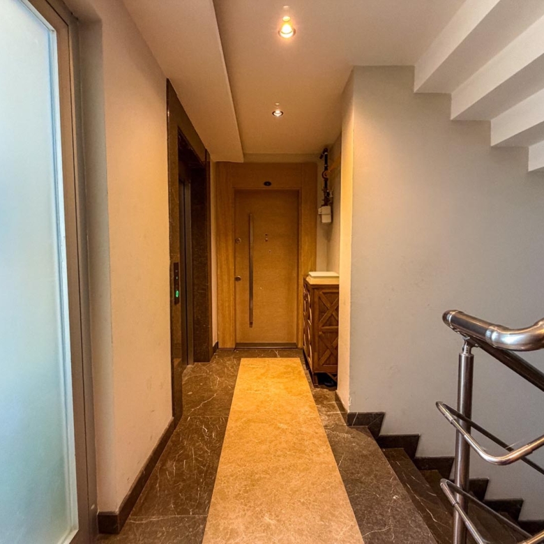 Antalya Konyaaltı Uncalı’da Garden Life Sitesi’nde Satılık Lüks 4+1 Ara Kat Daire