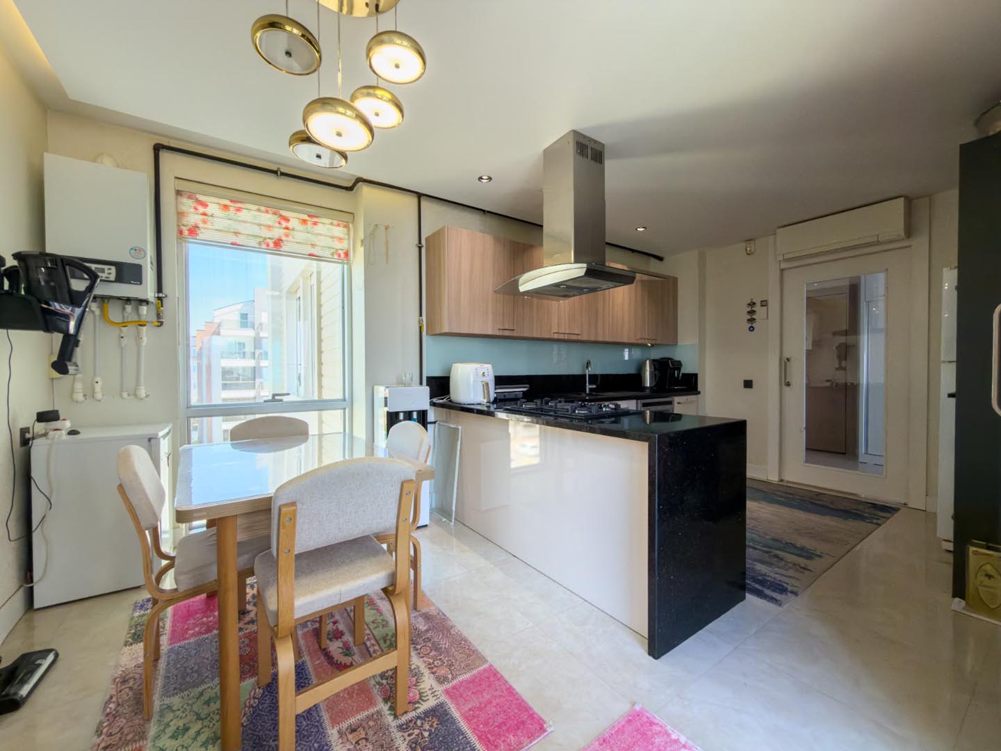 Antalya Konyaaltı Uncalı’da Garden Life Sitesi’nde Satılık Lüks 4+1 Ara Kat Daire