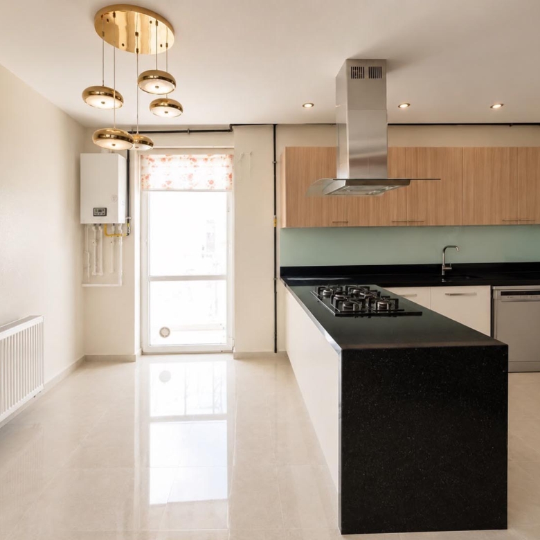 Antalya Konyaaltı Uncalı’da Garden Life Sitesi’nde Satılık Lüks 4+1 Ara Kat Daire