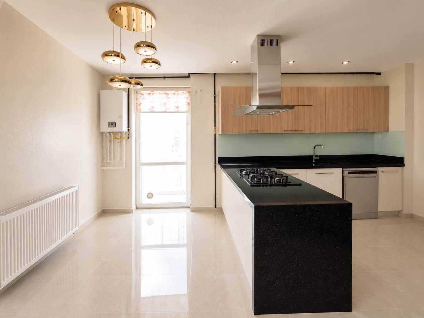 Antalya Konyaaltı Uncalı’da Garden Life Sitesi’nde Satılık Lüks 4+1 Ara Kat Daire