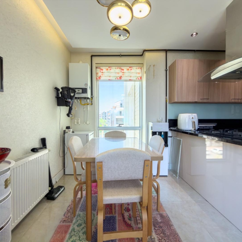 Antalya Konyaaltı Uncalı’da Garden Life Sitesi’nde Satılık Lüks 4+1 Ara Kat Daire