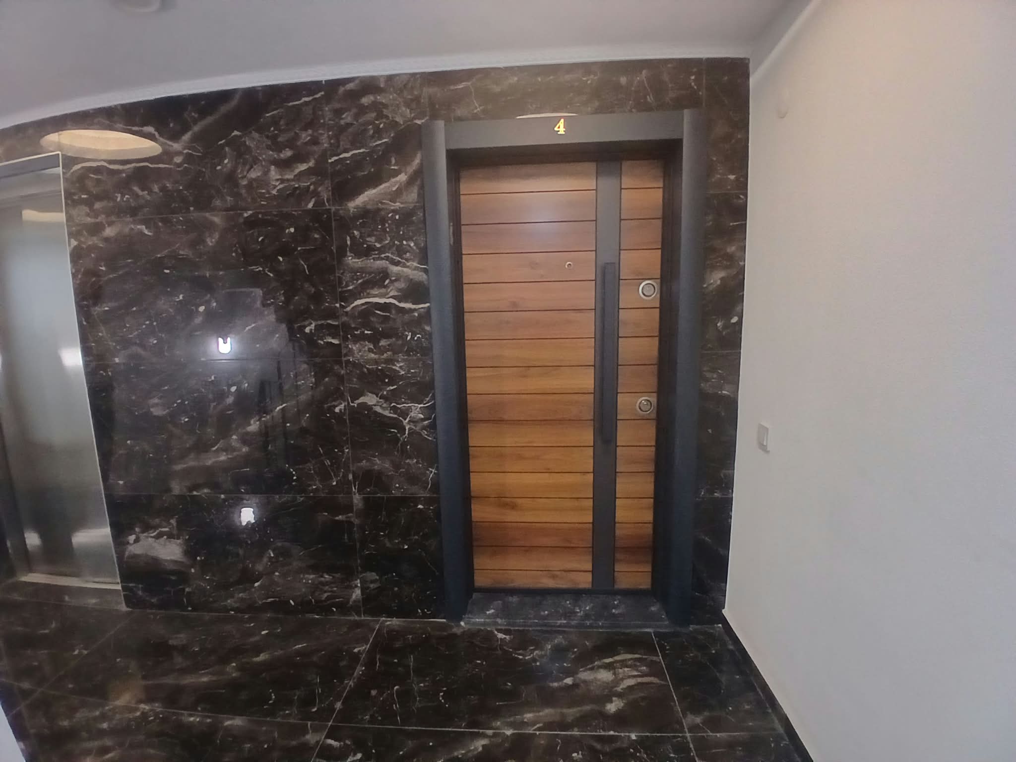 Fener’de Denize 50m TerraCity Yakını Ful Eşyalı Lüks 1+1 Daire