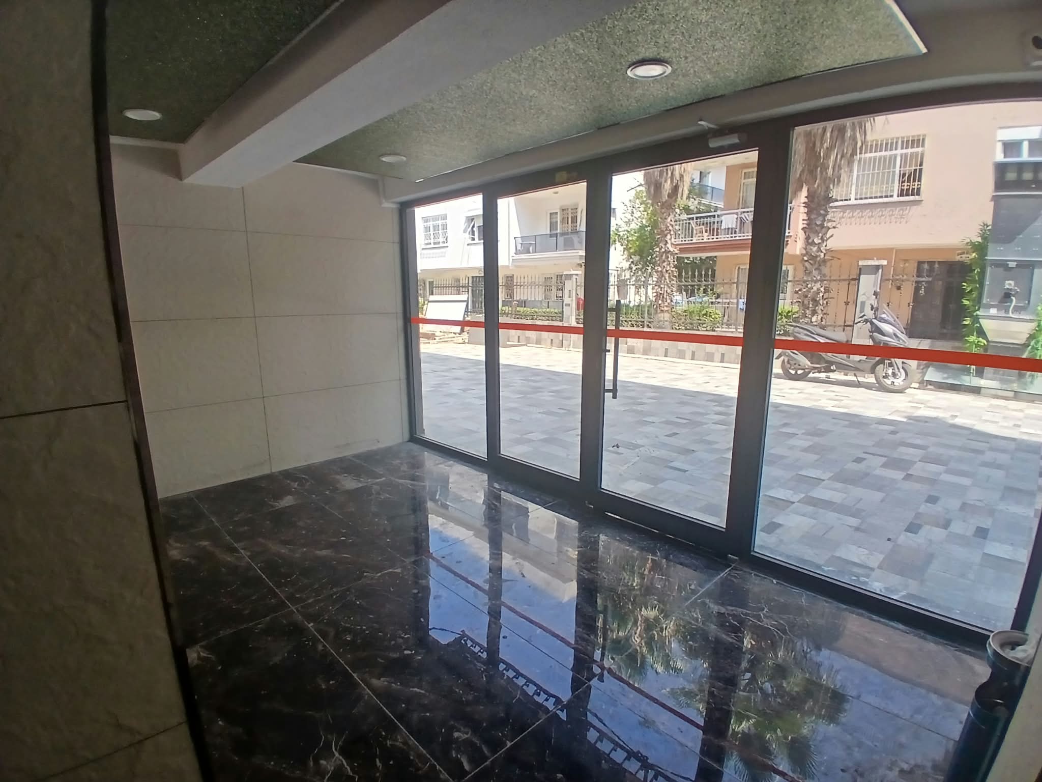 Fener’de Denize 50m TerraCity Yakını Ful Eşyalı Lüks 1+1 Daire