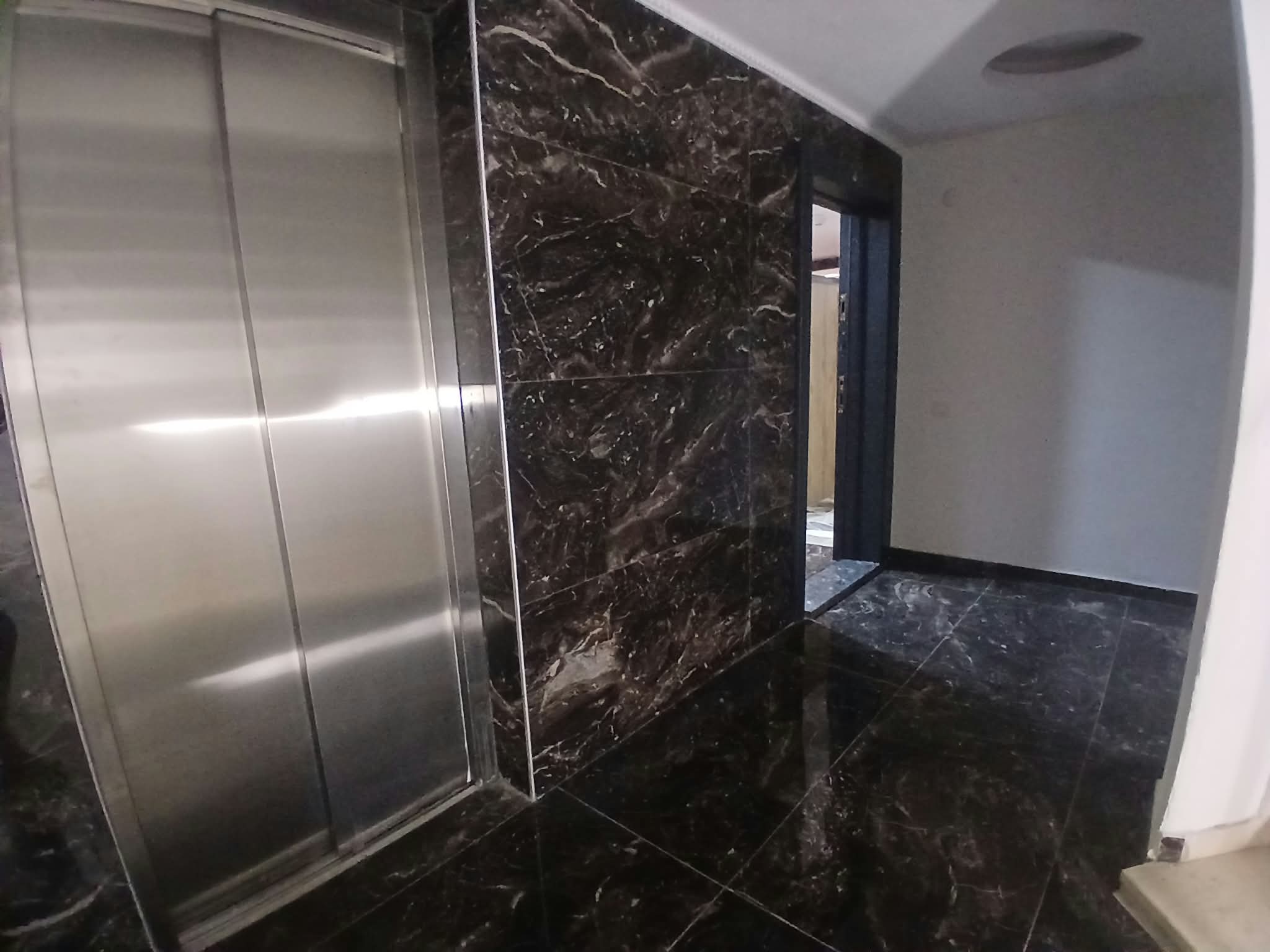 Fener’de Denize 50m TerraCity Yakını Ful Eşyalı Lüks 1+1 Daire