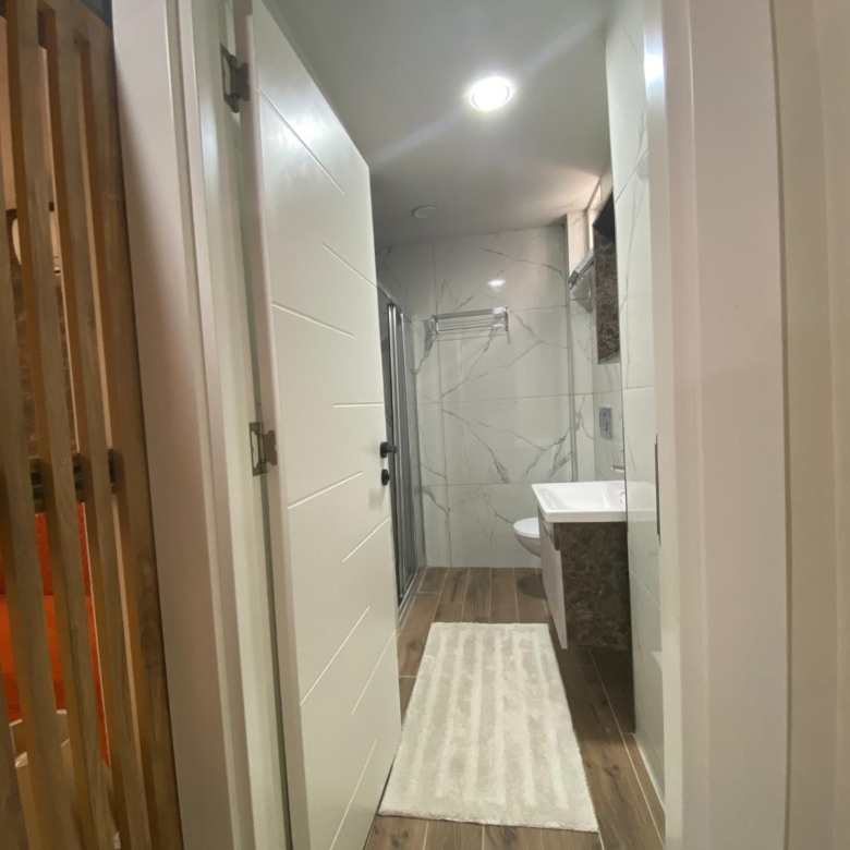 Fener’de Denize 50m TerraCity Yakını Ful Eşyalı Lüks 1+1 Daire