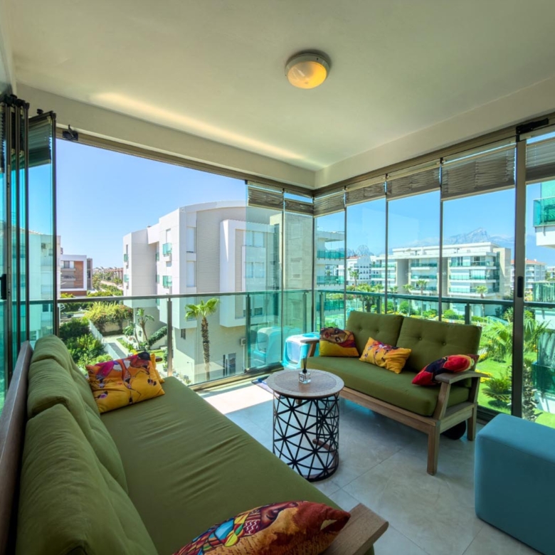 Antalya Konyaaltı Uncalı’da Garden Life Sitesi’nde Satılık Lüks 4+1 Ara Kat Daire